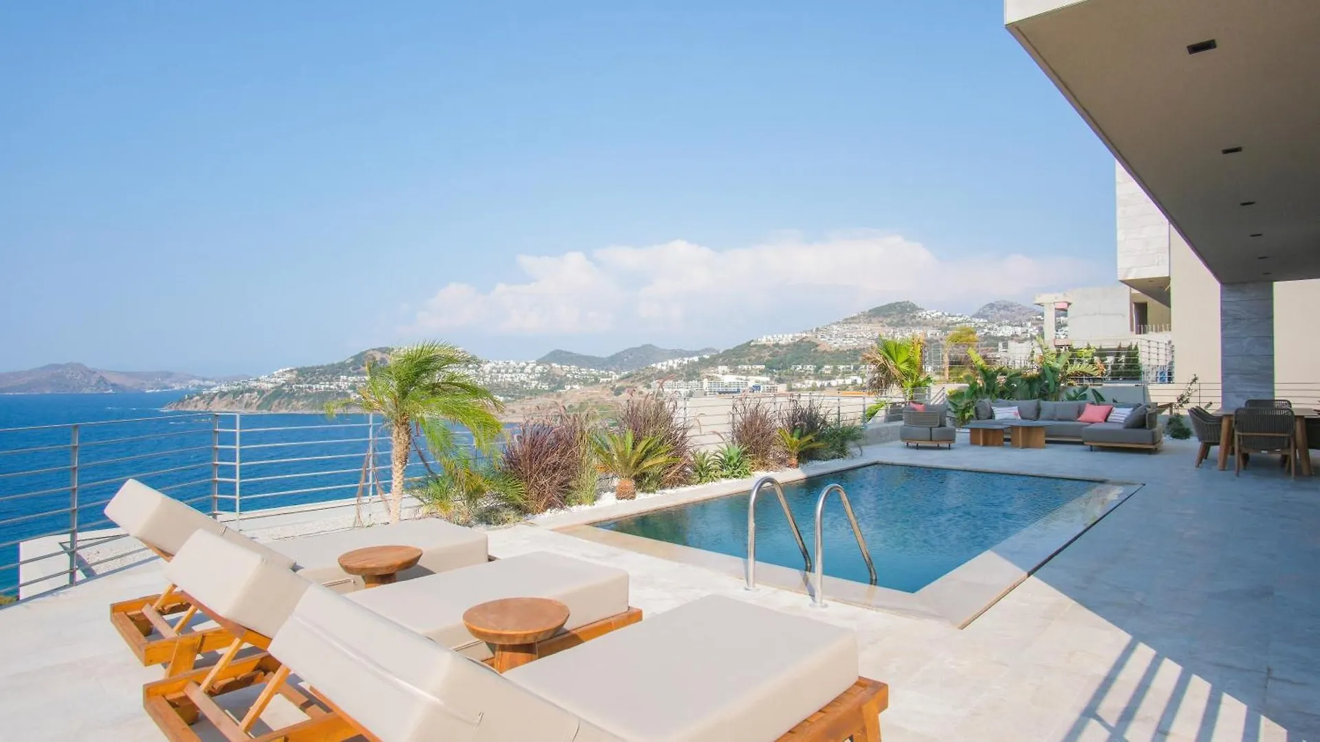 Luxe Villa Met Uitzicht 博德鲁姆